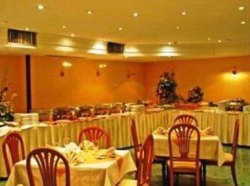 Region Hotel Аман Екстериор снимка